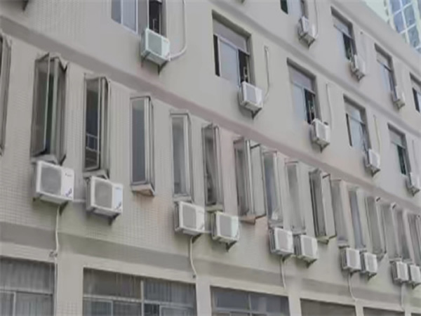 空調(diào)能不能用水搶清洗